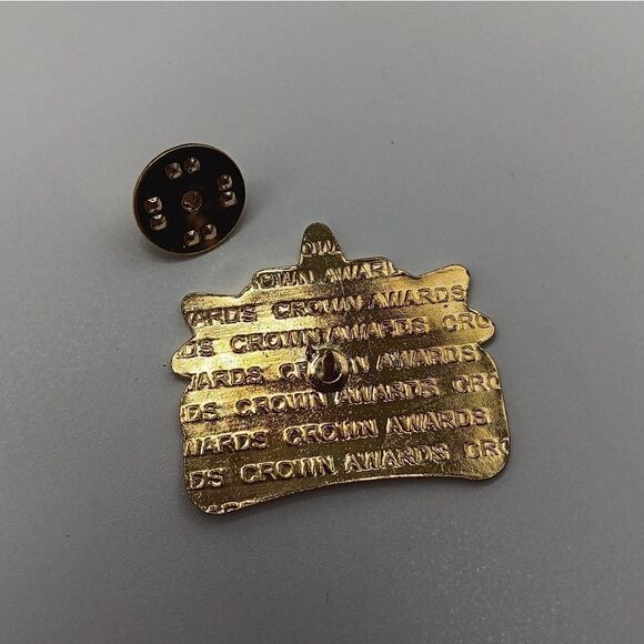 NWT CROWN AWARDS "GREAT JOB" Award Pins - Quantity: 45 - Picture 4 of 5